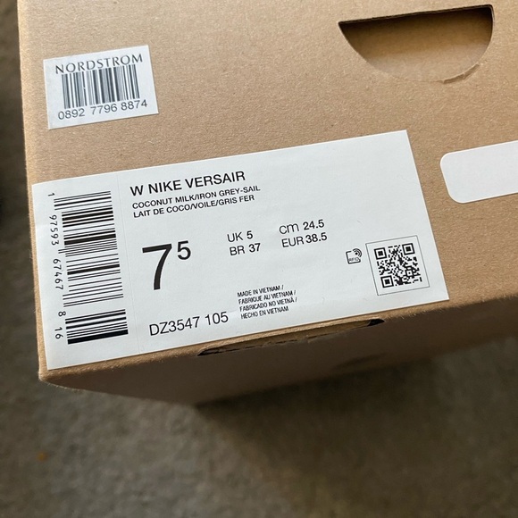 NIKE Versair white training sneakers - Picture 5 of 5